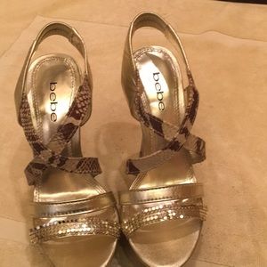 Super cute Bebe gold sandal